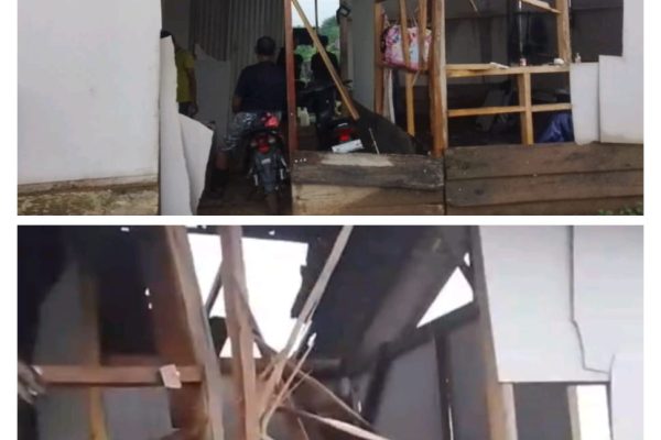 Petir Hantam Rumah Warga Desa Sungai Baung Kabupaten PALI