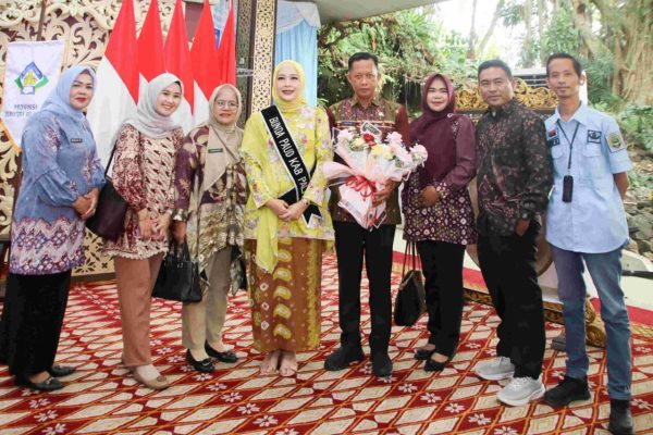 Dwi Septaria Asgianto Dikukuhkan Sebagai Bunda PAUD Kabupaten PALI